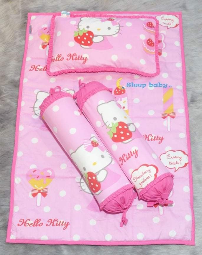 Chăn Ga Gối Hello Kitty hoạ tiết dễ thương